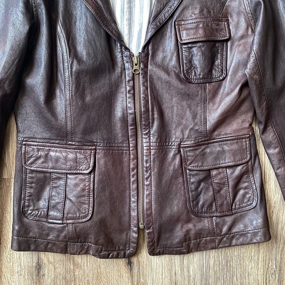 GAP 100% Genuine Leather Jacket - Picture 7 of 11
